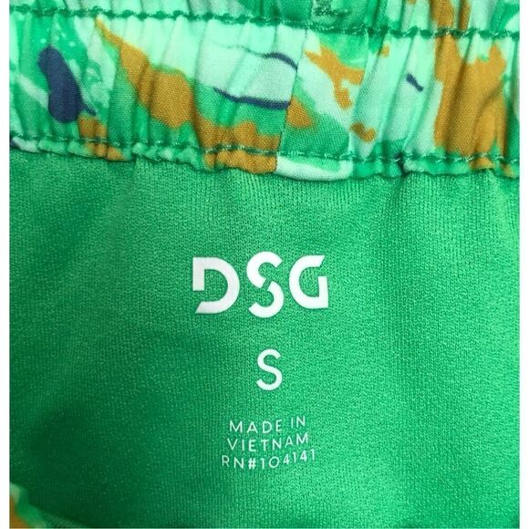 DSG - NWT - L Sz Small - Mid-Rise Stride Running Shorts/Built-In Brief/Green - Picture 4 of 14